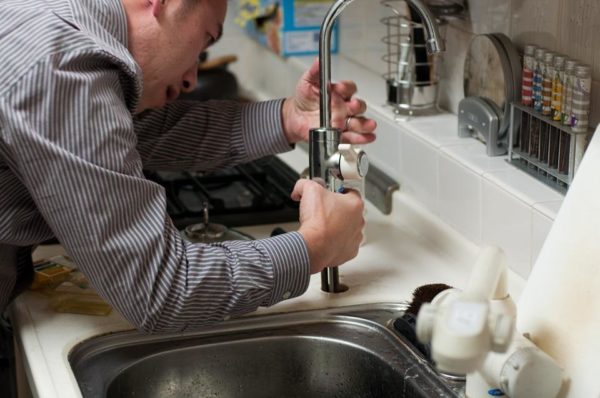 How We Can Solve General Plumbing Issues At Home