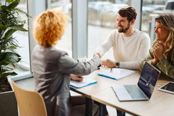 Understanding The Direct Lender Model: What It Means For Payday Loan Transparency